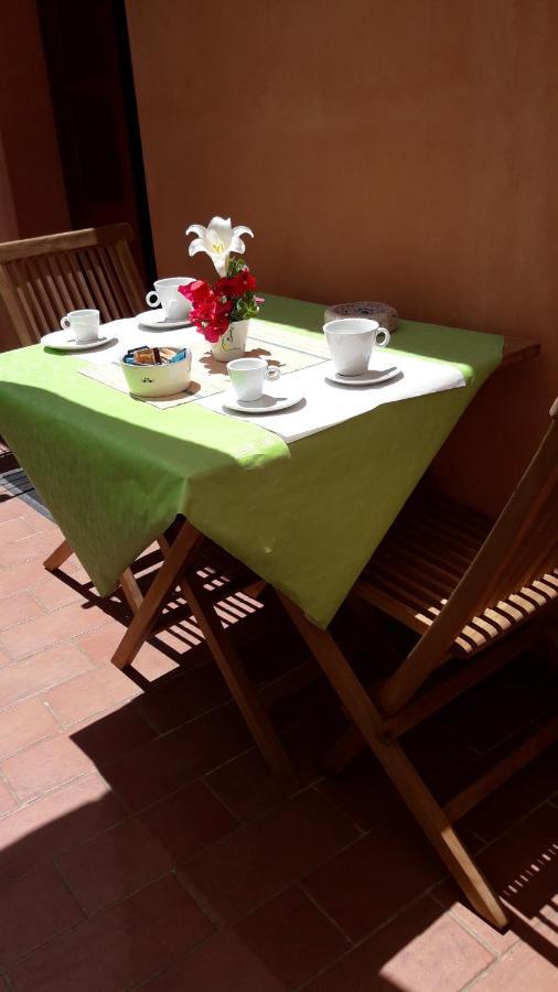 Oasi Ottocento Bed & Breakfast Quartu SantʼElena Eksteriør bilde