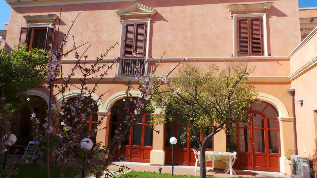 Oasi Ottocento Bed & Breakfast Quartu SantʼElena Eksteriør bilde