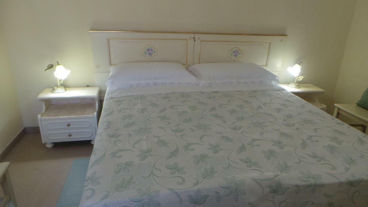 Oasi Ottocento Bed & Breakfast Quartu SantʼElena Eksteriør bilde